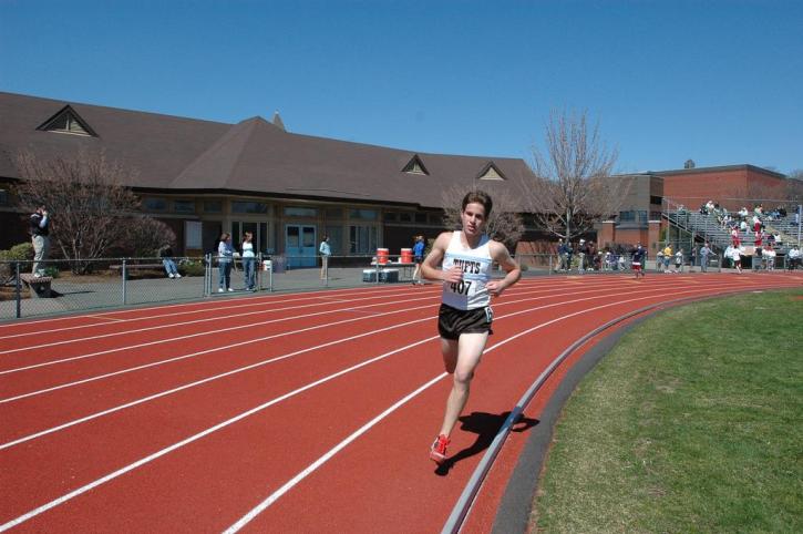 Alex Bloom competes in the 1500