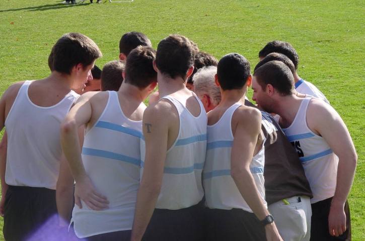 open race huddle