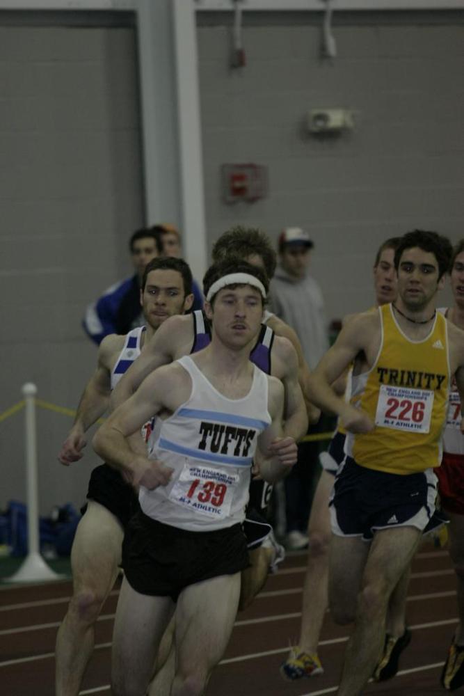 Pat Mahoney leads the 800