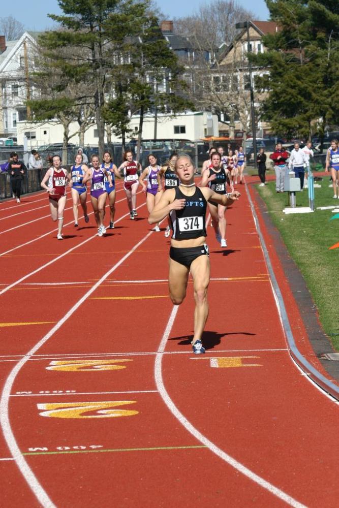 Sarah Crispin wins the 800 with a three second cushion.