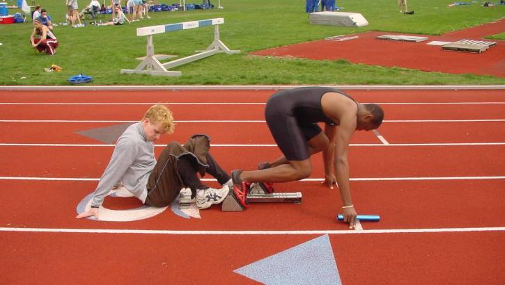 bailey getting set for the 4x100