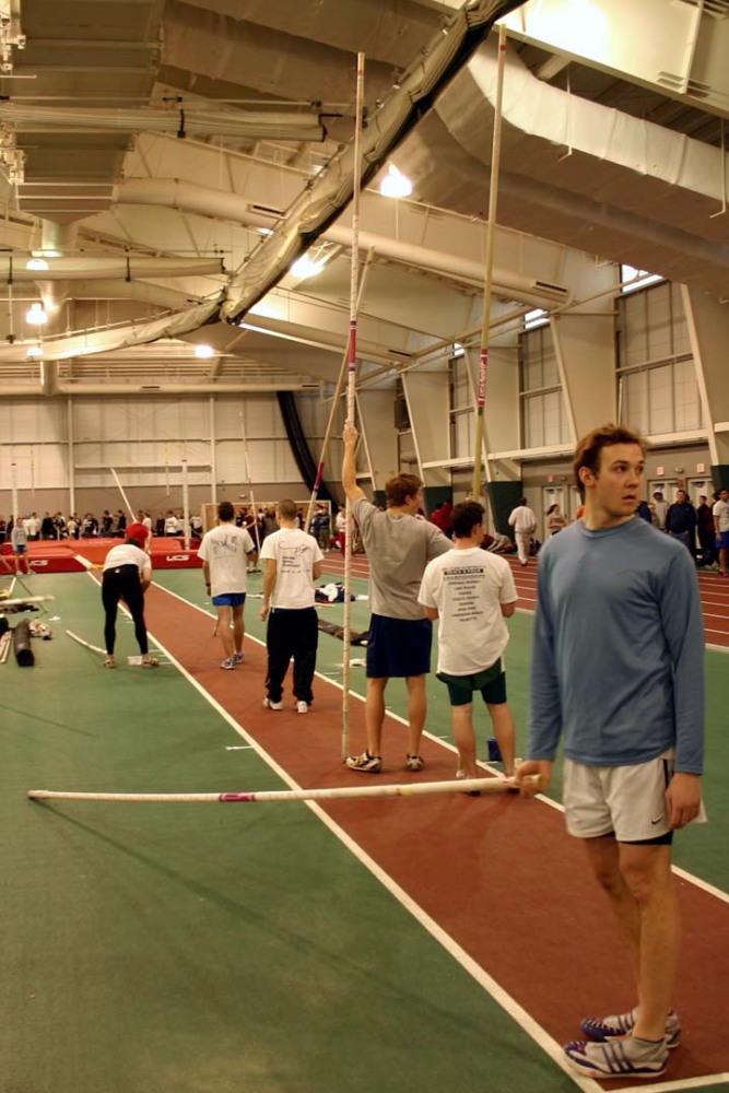 Will Heitman warming up for men's pole vault