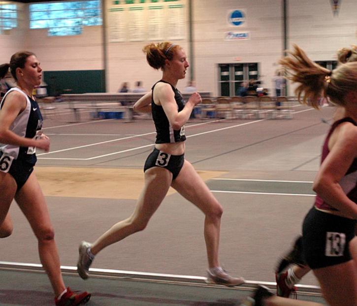 Catherine Beck early on in the 5000.