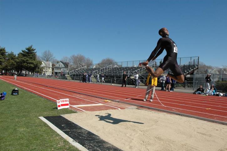 Fred Jones in mid-flight at Hillsides