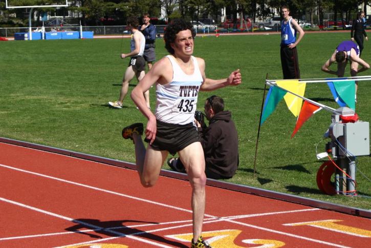 Matt Lacey finishes second in his heat of the 800.