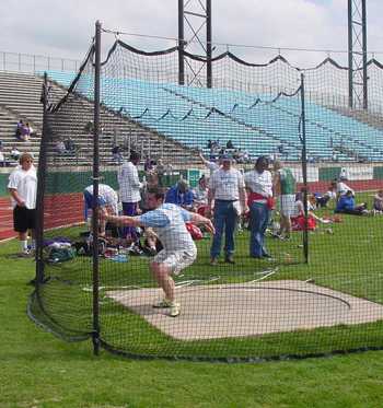 lukowski throwing disc