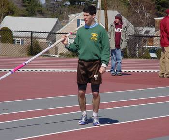 macnow prepares to vault