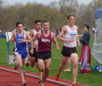 mann taking the lead in the 5k